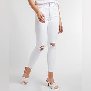5 for $25 ⭐️ White Mid Rise Ankle Skinny Jeans